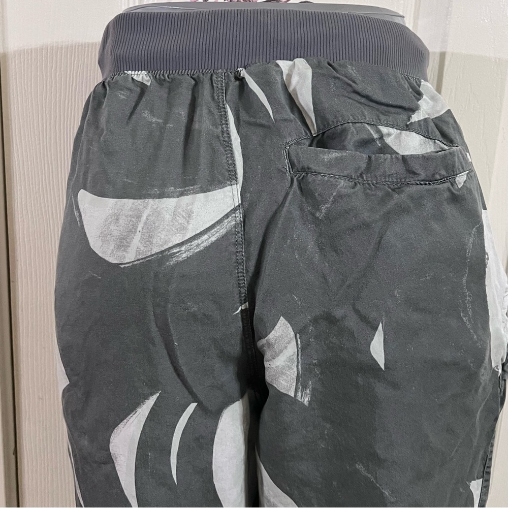 Lululemon City Jogger - Picture 9 of 13